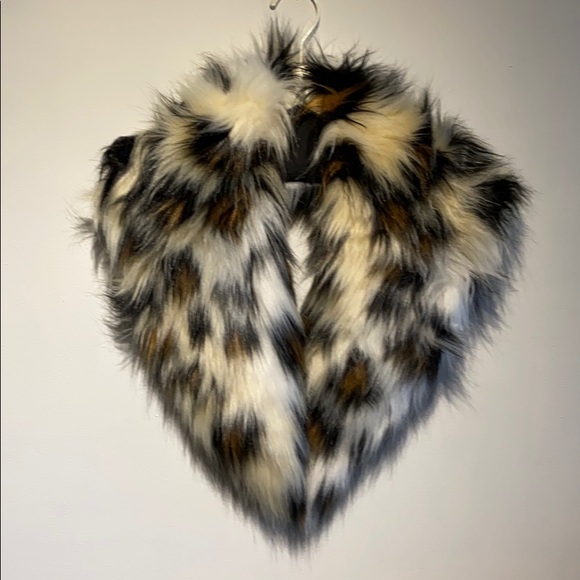 ZARA faux fur collar